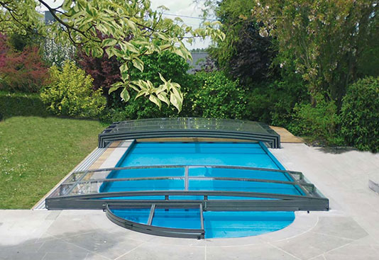 Superflache Poolüberdachung Modell Carat-sf